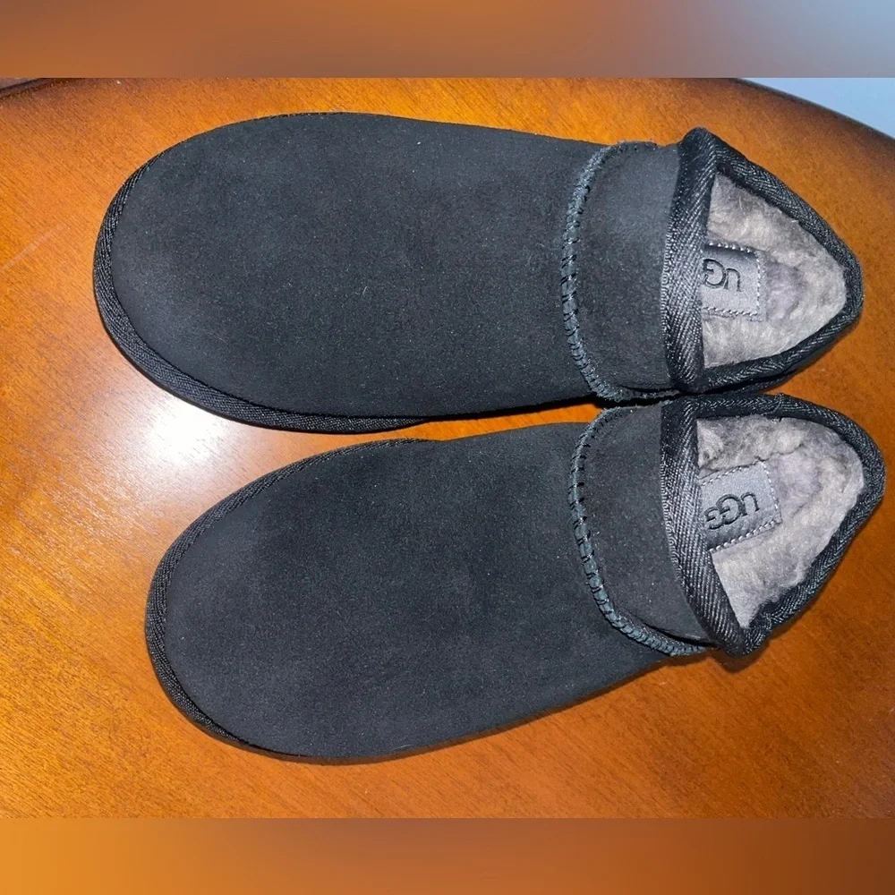 New black classic ugg slippers